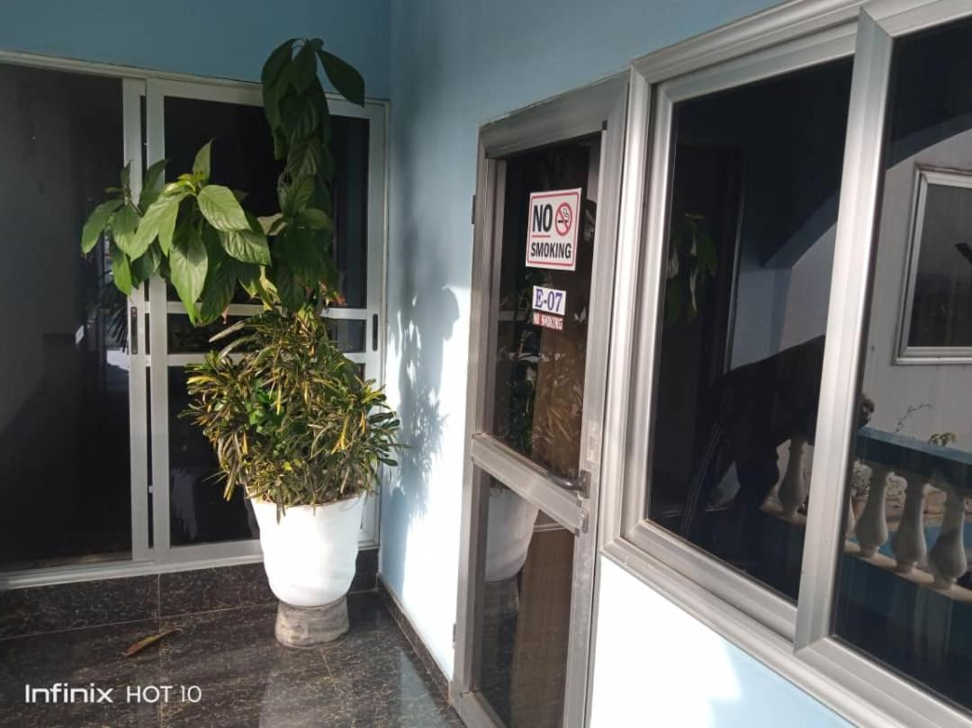 Elizz Guest House Janman Exterior foto