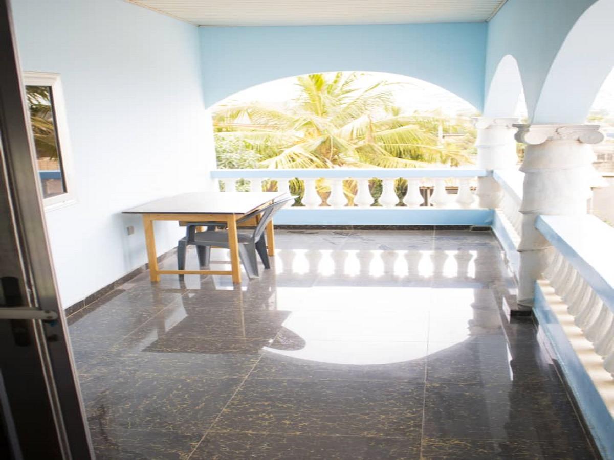 Elizz Guest House Janman Exterior foto